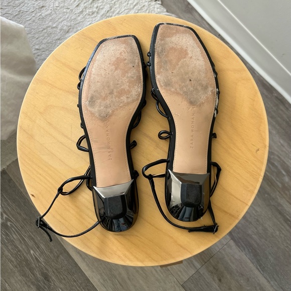 ZARA - LEATHER SANDAL WITH BOLTS - Picture 4 of 4
